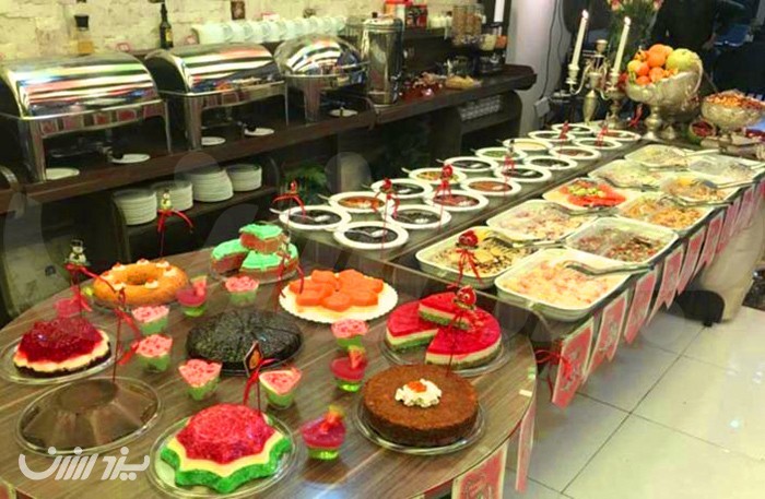 بوفه سلف سرویس صبحانه سرد و گرم در رستوران ملل و شاندیگار یزد در یزد ارزان