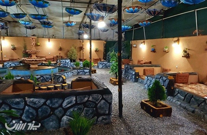 رزرو تولد با سرویس دهی در محیط سنتی کافی شاپ شکرستان در یزد ارزان